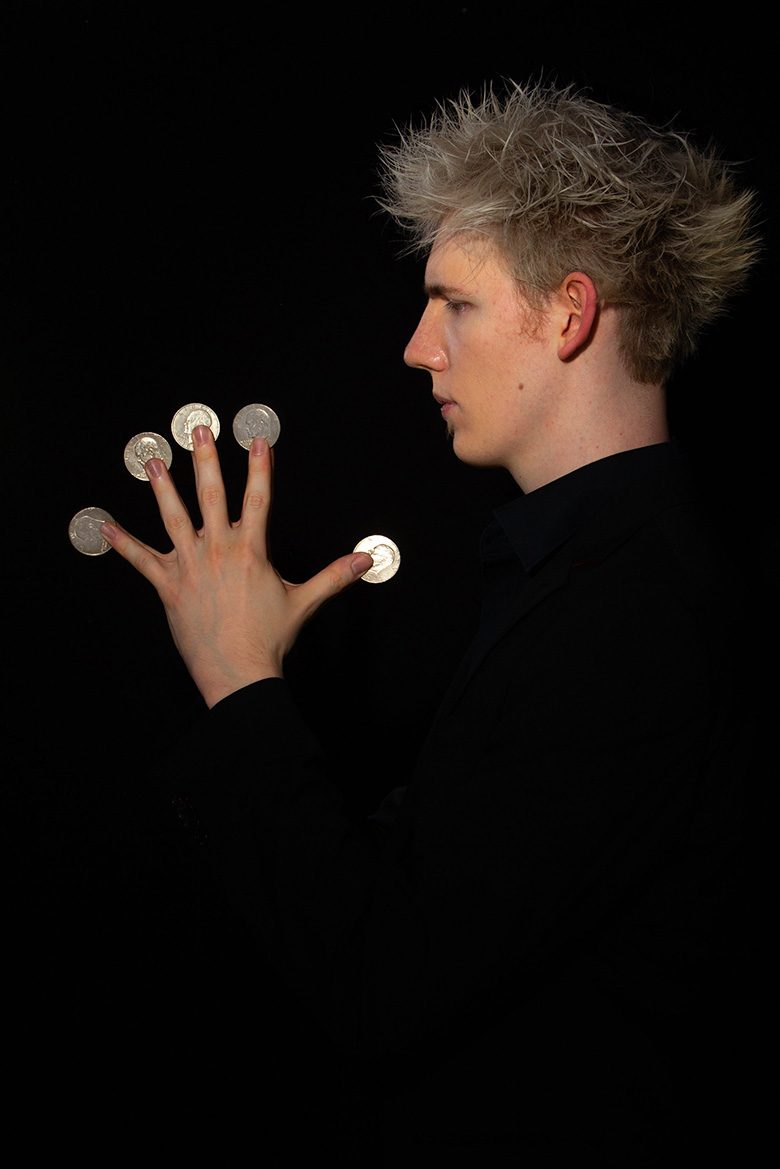 Thomas Gabriel – Magic Show